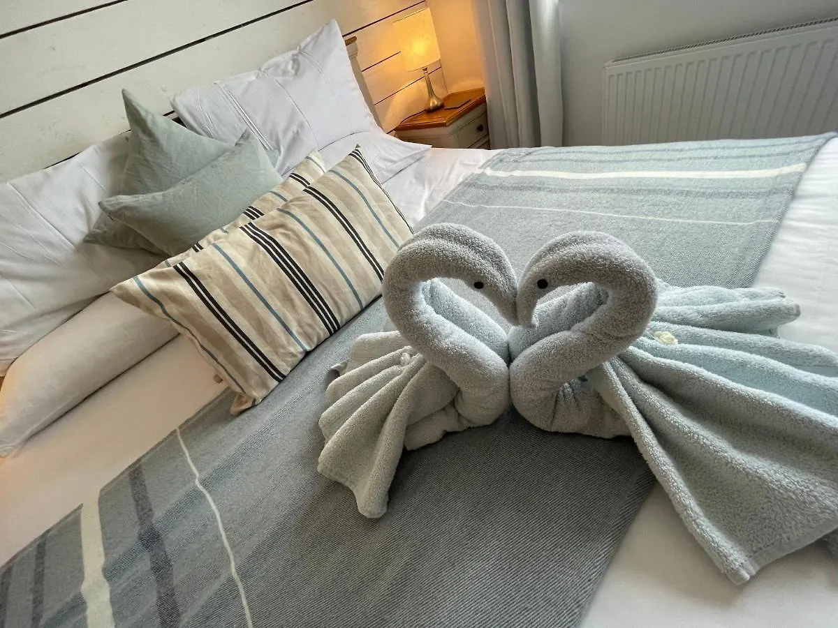 Whitby-Captains House Whitby - 4 Bed Luxury Holiday Home