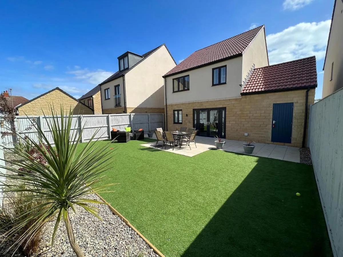 Whitby-Captains House Whitby - 4 Bed Luxury Holiday Home